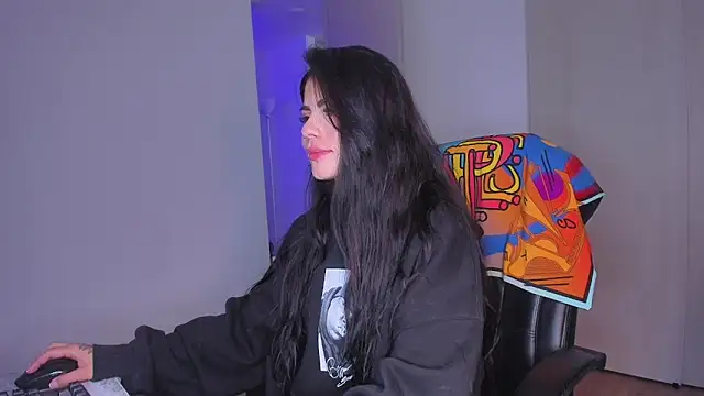 Lisegg  online show from 11-18-25, 08:12