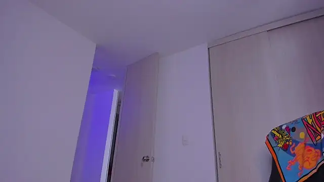 Lisegg  online show from 09-27-25, 02:23