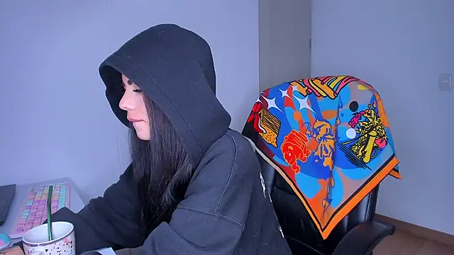Lisegg  online show from 04-18-26, 10:28