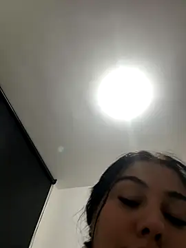 Snapshot of adrianalobo chatting on 10-15-25, 02:43 adrianalobo online show from 10-15-25, 02:43