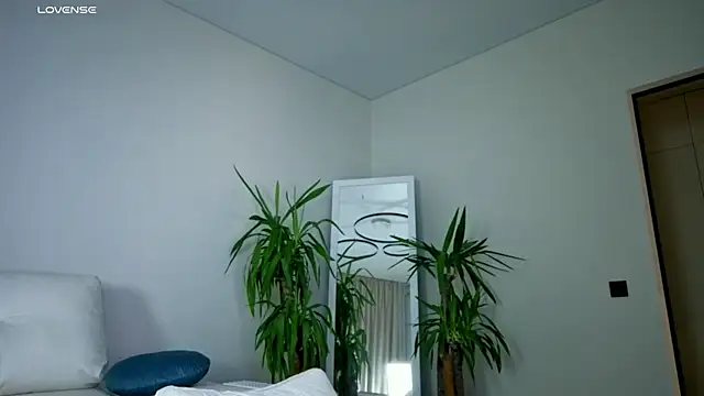 Snapshot of Sinful_Eyes chatting on 07-15-26, 06:59 Sinful Eyes online show from 07-15-26, 06:59