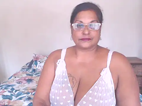 Snapshot of sexylax17 chatting on 10-14-25, 02:28 sexylax17 online show from 10-14-25, 02:28