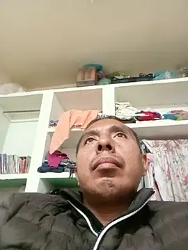 Snapshot of desnudo_Sexoxo chatting on 01-15-25, 01:45 desnudo Sexoxo online show from 01-15-25, 01:45