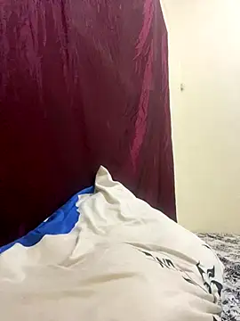 Snapshot of _FoxyFlair chatting on 12-03-25, 01:21 FoxyFlair online show from 12-03-25, 01:21