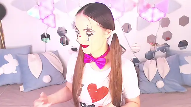 Snapshot of LexiKiss chatting on 02-20-26, 10:33 LexiKiss online show from 02-20-26, 10:33