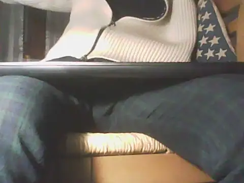 Snapshot of Moro_ra chatting on 03-10-25, 07:18 Moro ra online show from 03-10-25, 07:18