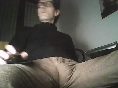 Snapshot of Moro_ra chatting on 02-15-26, 07:24 Moro ra online show from 02-15-26, 07:24