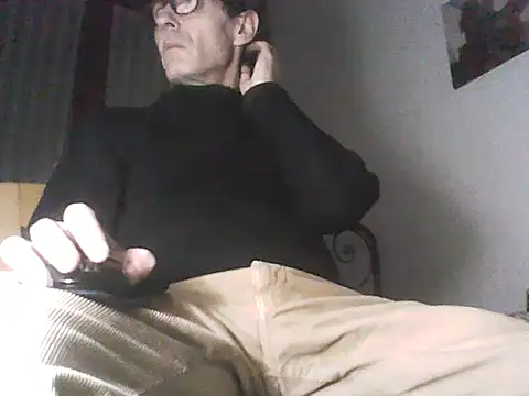 Snapshot of Moro_ra chatting on 02-09-26, 07:23 Moro ra online show from 02-09-26, 07:23