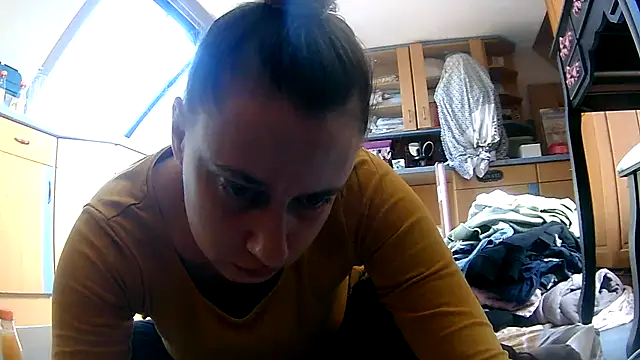 SexyAmanda32 online show from 09-24-25, 07:37