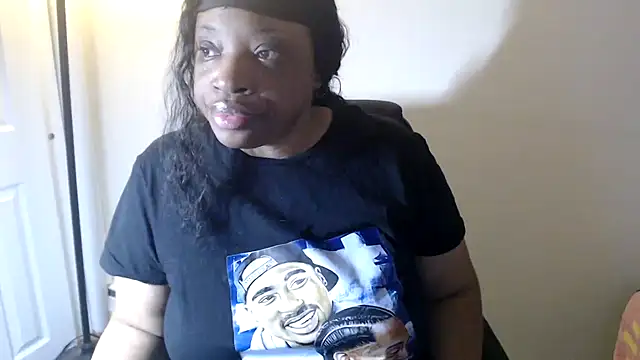 Sexymona1218 online show from 04-15-26, 07:14