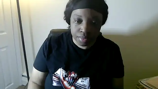 Sexymona1218 online show from 05-22-26, 08:56