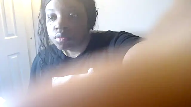 Sexymona1218 online show from 05-26-26, 04:21