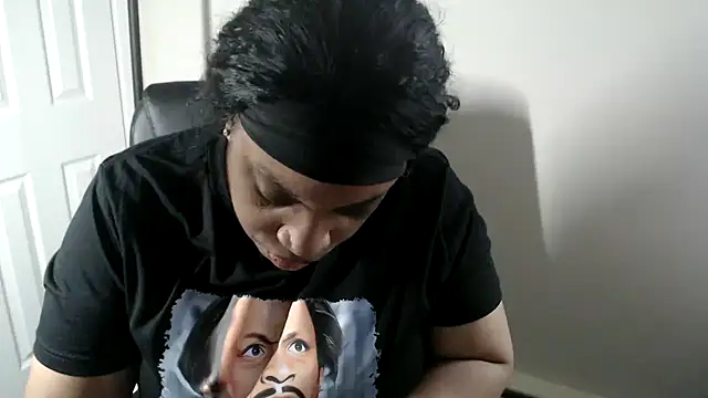 Sexymona1218 online show from 05-14-26, 09:34