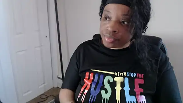 Sexymona1218 online show from 06-04-26, 04:44