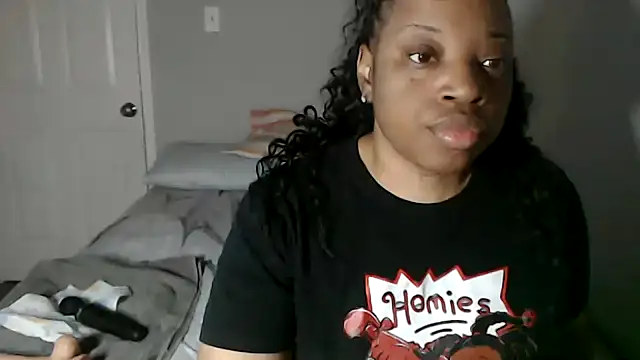 Sexymona1218 online show from 10-28-25, 08:35