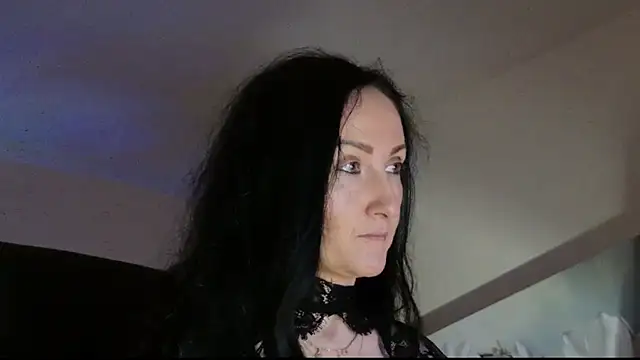 lara heaven online show from 10-27-25, 04:02