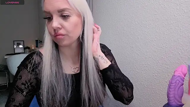 MIA-XXX online show from 02-05-26, 11:17