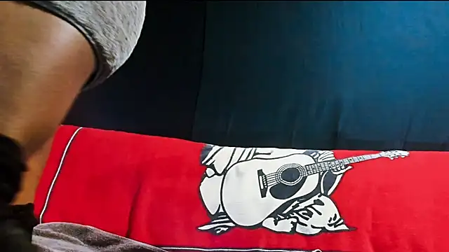 iBreakHeartz online show from 12-11-24, 01:58