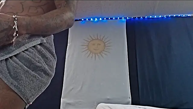 iBreakHeartz online show from 12-05-25, 03:21