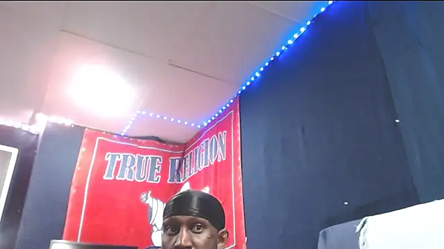 iBreakHeartz online show from 09-30-25, 02:39