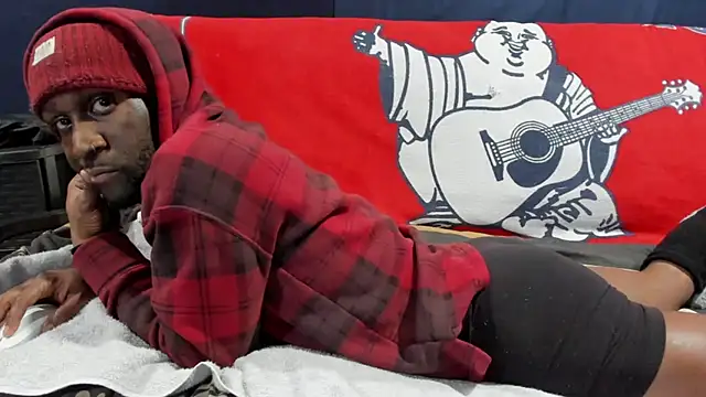 iBreakHeartz online show from 12-29-24, 01:34