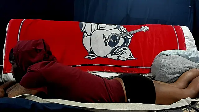 iBreakHeartz online show from 12-09-24, 04:05