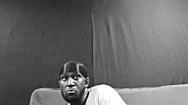 iBreakHeartz online show from 10-30-25, 07:00