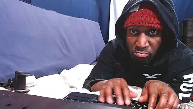 iBreakHeartz online show from 01-27-25, 08:18