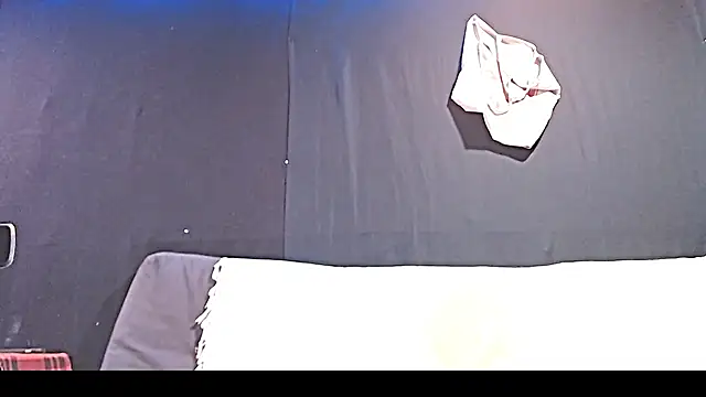 iBreakHeartz online show from 09-27-25, 03:56