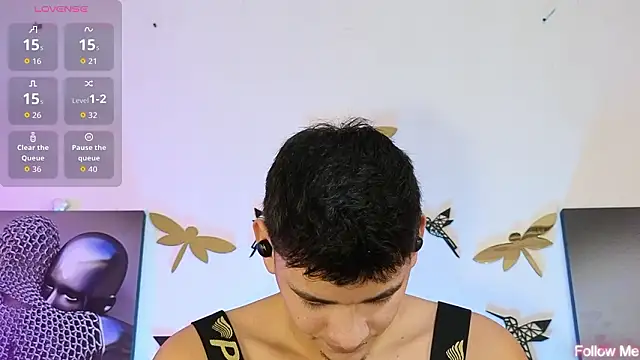 Snapshot of VikoHands chatting on 02-22-26, 02:03 VikoHands online show from 02-22-26, 02:03