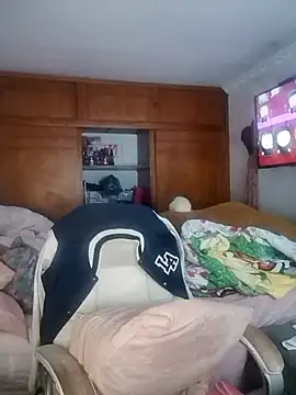 Snapshot of Daddys_girl1 chatting on 10-09-25, 04:13 Daddys girl1 online show from 10-09-25, 04:13