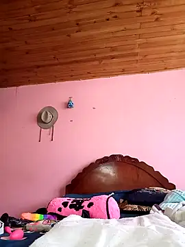 Yeka Montes online show from 01-18-25, 08:09