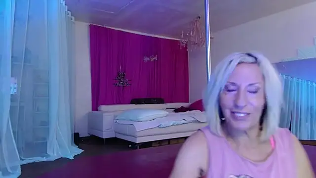 Sweet-Ginger online show from 10-11-25, 04:41