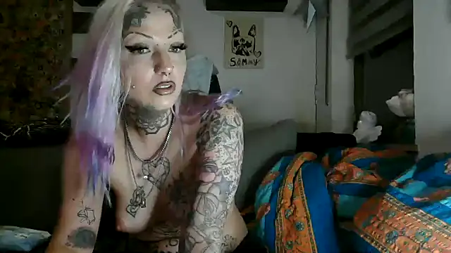 RoxxyInk online show from 05-26-26, 11:47