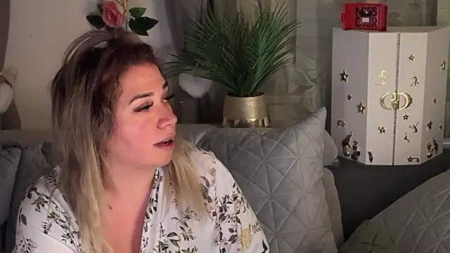 Monageil online show from 11-11-25, 08:03