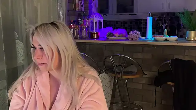 Snapshot of Monageil chatting on 02-20-25, 04:36 Monageil online show from 02-20-25, 04:36