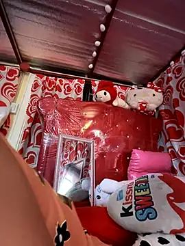 sweetieme online show from 10-12-25, 12:01