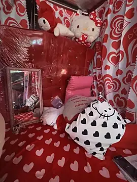 sweetieme online show from 11-18-25, 01:43