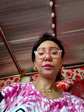 Snapshot of sweetieme chatting on 02-05-26, 03:02 sweetieme online show from 02-05-26, 03:02