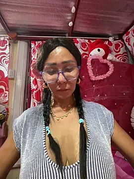 sweetieme online show from 04-19-26, 01:56