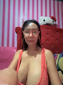 sweetieme online show from 12-19-25, 01:02