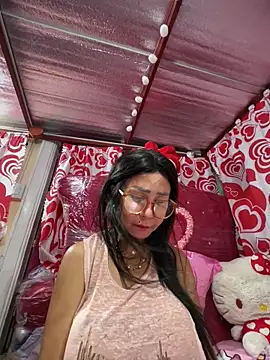 sweetieme online show from 04-14-26, 01:05