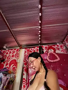 sweetieme online show from 04-26-26, 01:47