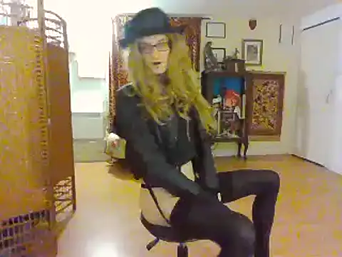 Ms Lilith online show from 01-05-25, 07:39