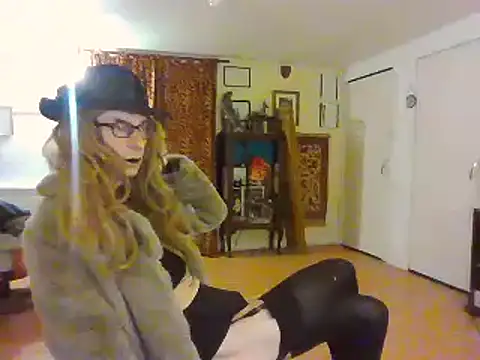 Ms Lilith online show from 01-18-25, 05:15