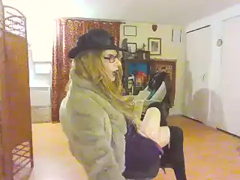Ms Lilith online show from 12-15-24, 09:31