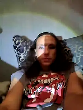 Snapshot of sissyvee chatting on 03-11-25, 08:42 sissyvee online show from 03-11-25, 08:42