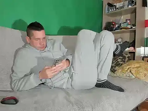 viraglaci18xh online show from 10-28-25, 02:23