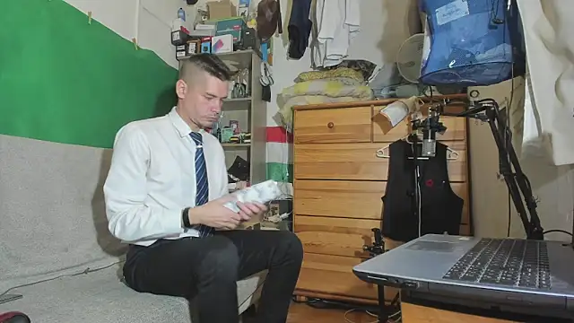 viraglaci18xh online show from 11-03-25, 04:32