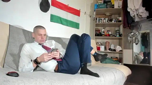 Snapshot of viraglaci18@xh chatting on 02-02-26, 05:45 viraglaci18xh online show from 02-02-26, 05:45